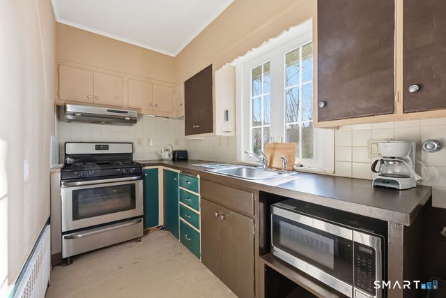 497 Commonwealth Avenue, New Britain, CT 06053