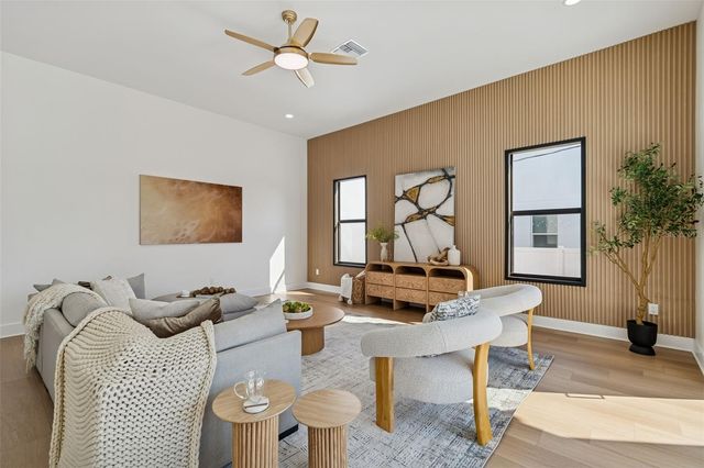 4714 W LEILA AVENUE, Tampa, FL 33616