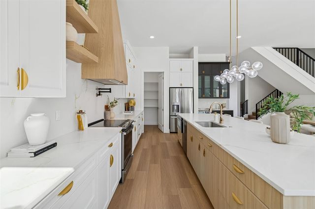 4714 W LEILA AVENUE, Tampa, FL 33616