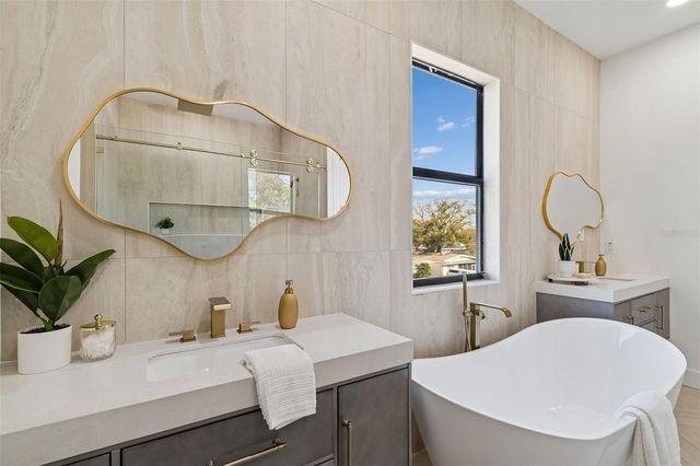 4714 W LEILA AVENUE, Tampa, FL 33616