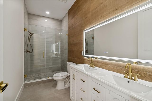 4714 W LEILA AVENUE, Tampa, FL 33616