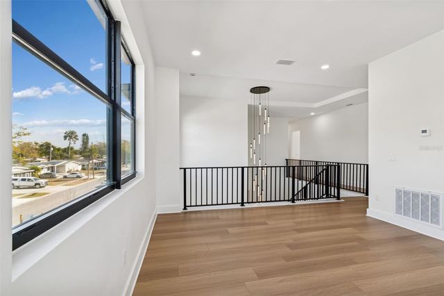 4714 W LEILA AVENUE, Tampa, FL 33616