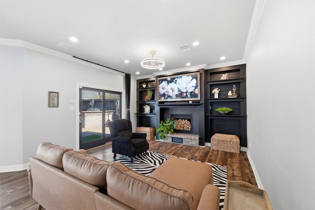 1024 Pebble Beach Drive, Mansfield, TX 76063