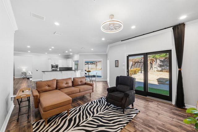 1024 Pebble Beach Drive, Mansfield, TX 76063