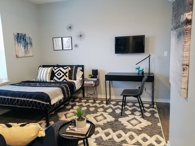 5240 N Winthrop Avenue 409, Chicago, IL 60640