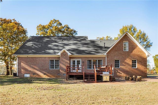 2131 Scalesville Road, Summerfield, NC 27358