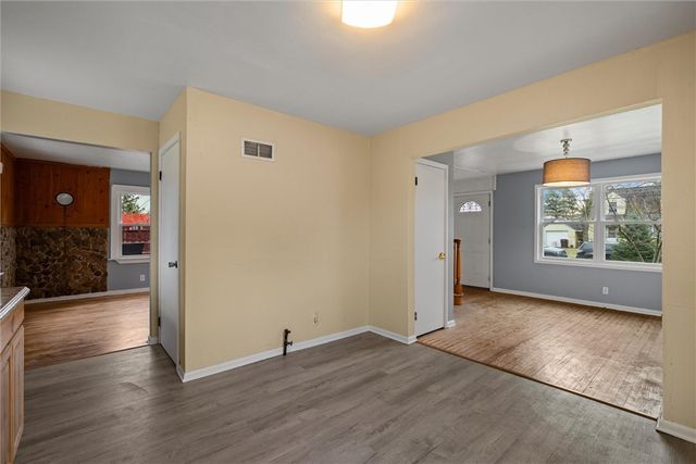 1908 Haywood St, Farrell, PA 16121