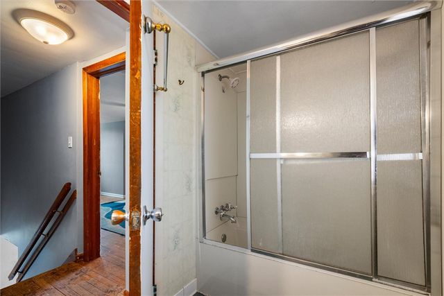 1908 Haywood St, Farrell, PA 16121