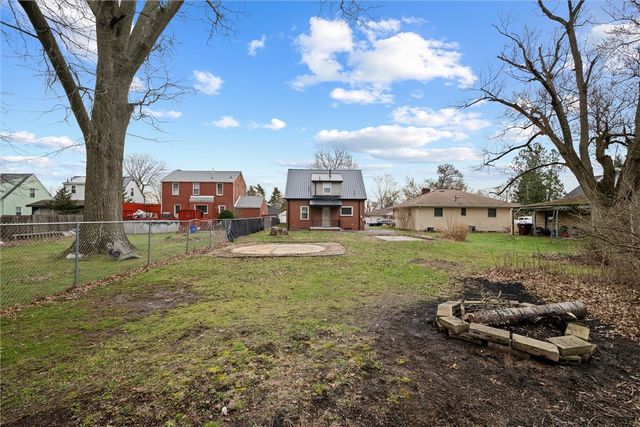 1908 Haywood St, Farrell, PA 16121