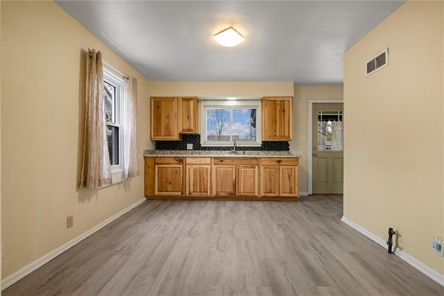 1908 Haywood St, Farrell, PA 16121