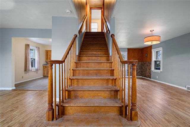 1908 Haywood St, Farrell, PA 16121