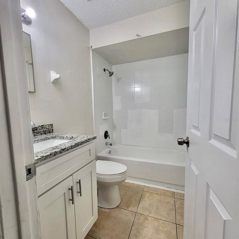 1704 BIRCHWOOD CIRCLE 1, Leesburg, FL 34748