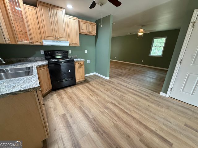 240 Sims Street, Barnesville, GA 30204