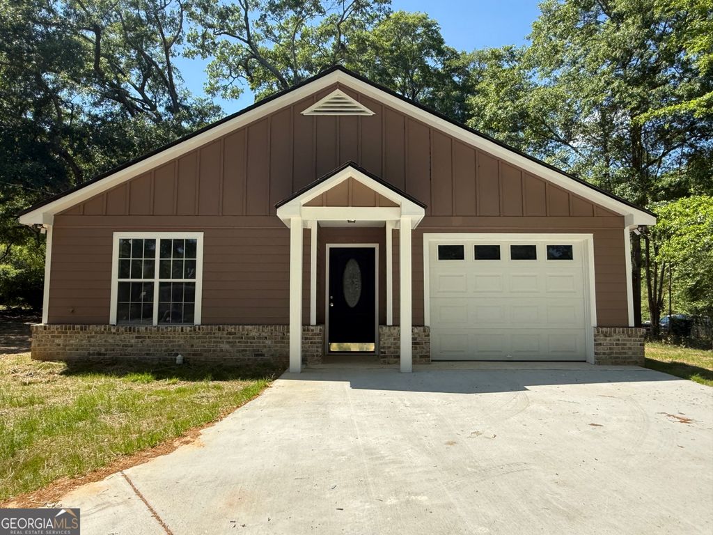 240 Sims Street, Barnesville, GA 30204