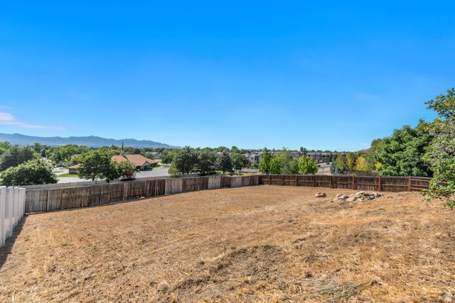 9832 S FALCONHURST DR, Sandy, UT 84092