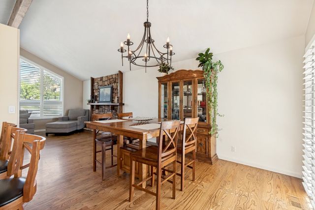 9832 S FALCONHURST DR, Sandy, UT 84092