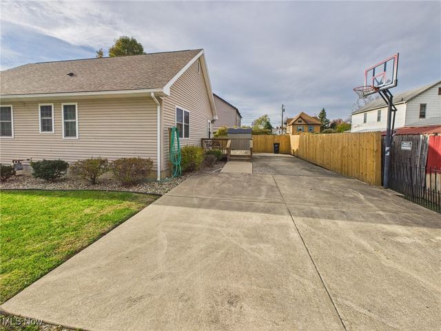 615 14th Street, Parkersburg, WV 26101