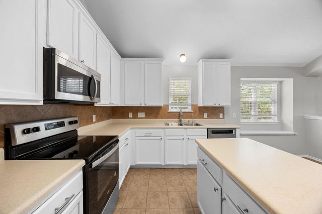 119 Aguilar DR, Hutto, TX 78634