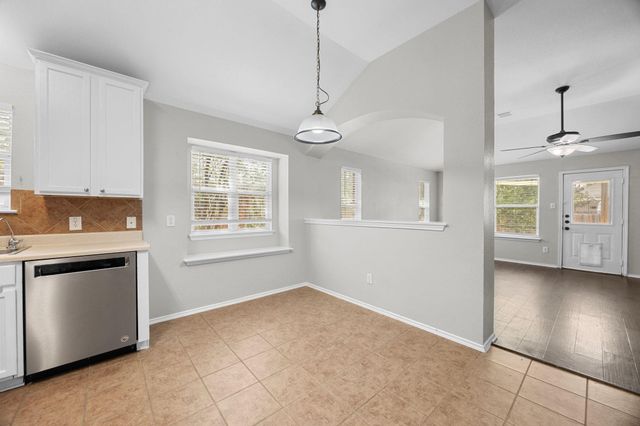 119 Aguilar DR, Hutto, TX 78634