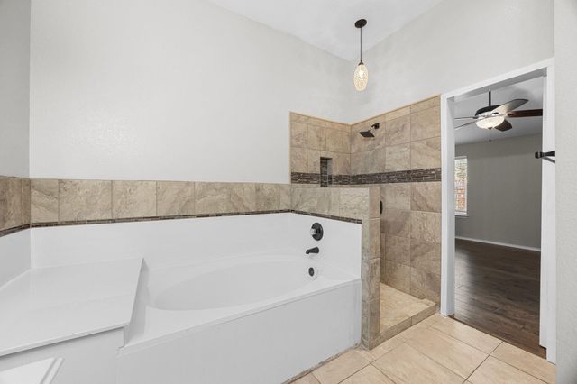 119 Aguilar DR, Hutto, TX 78634