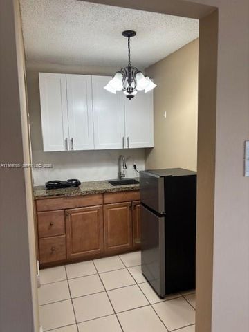 XXX30 SW 21st St Efficiency, Miami, FL 33175