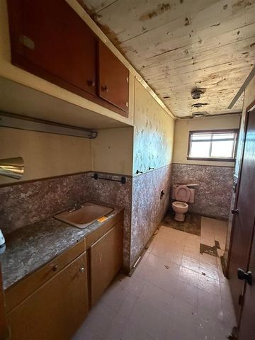 914 Howard Street, Jennings, LA 70546