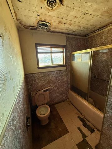 914 Howard Street, Jennings, LA 70546