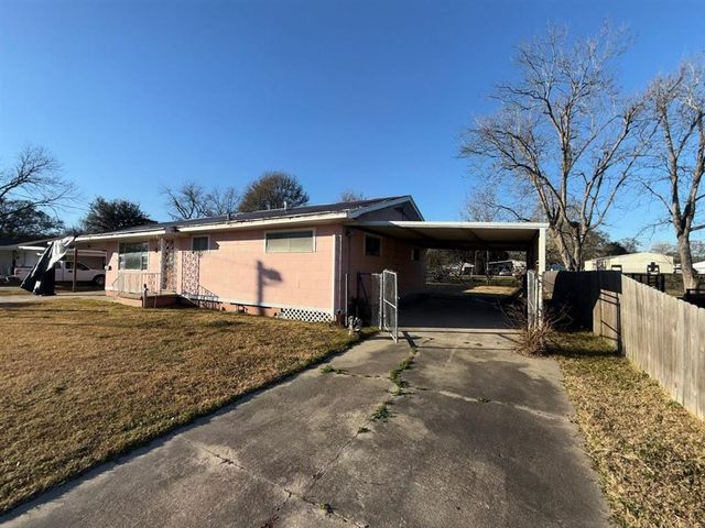 914 Howard Street, Jennings, LA 70546