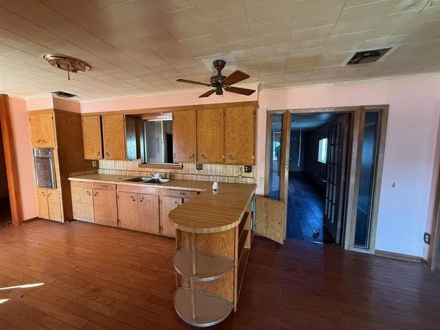 914 Howard Street, Jennings, LA 70546