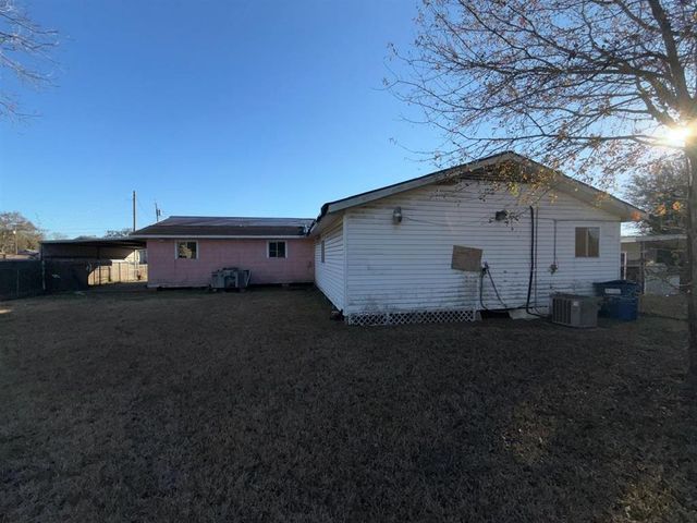 914 Howard Street, Jennings, LA 70546