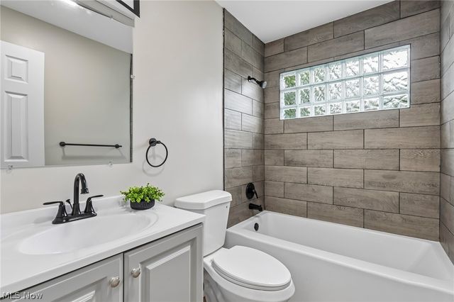 3131 Tod Avenue NW, Warren, OH 44485