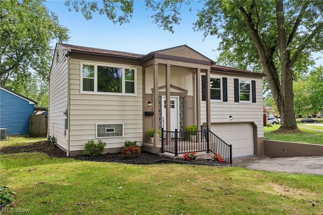 3131 Tod Avenue NW, Warren, OH 44485