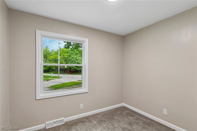 3131 Tod Avenue NW, Warren, OH 44485