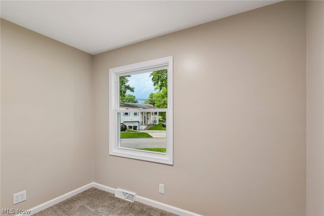 3131 Tod Avenue NW, Warren, OH 44485