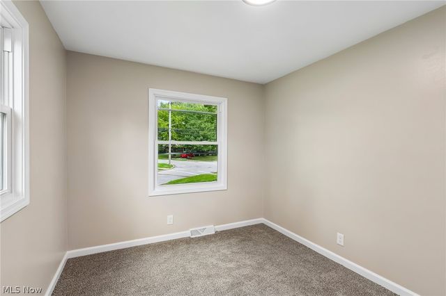 3131 Tod Avenue NW, Warren, OH 44485