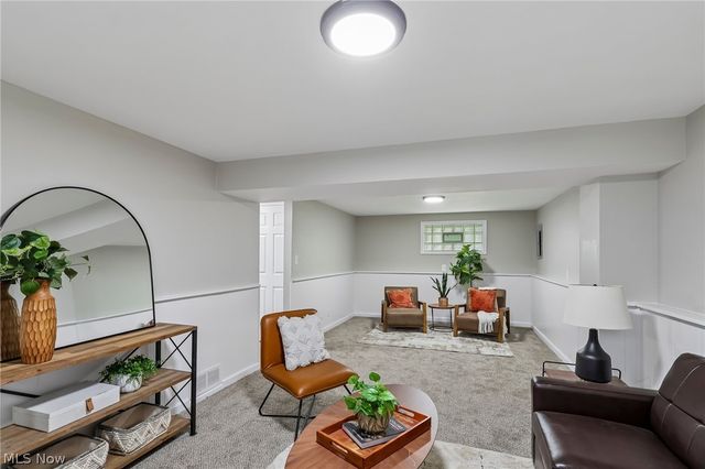 3131 Tod Avenue NW, Warren, OH 44485