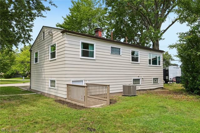 3131 Tod Avenue NW, Warren, OH 44485