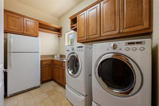 27017 Masters Parkway, Spicewood, TX 78669