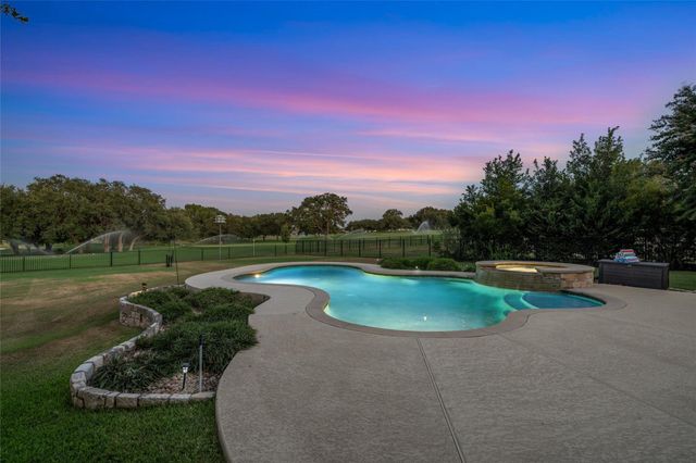 27017 Masters Parkway, Spicewood, TX 78669