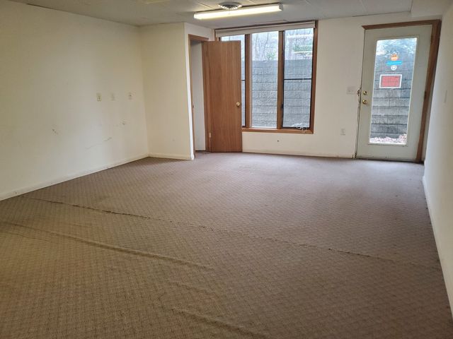 2801 12th Avenue, Rock Island, IL 61201