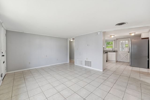 165 Hampden St, Springfield, MA 01151