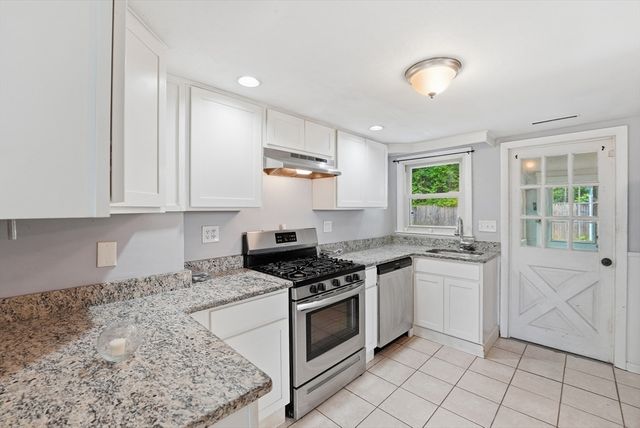 165 Hampden St, Springfield, MA 01151