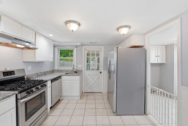 165 Hampden St, Springfield, MA 01151