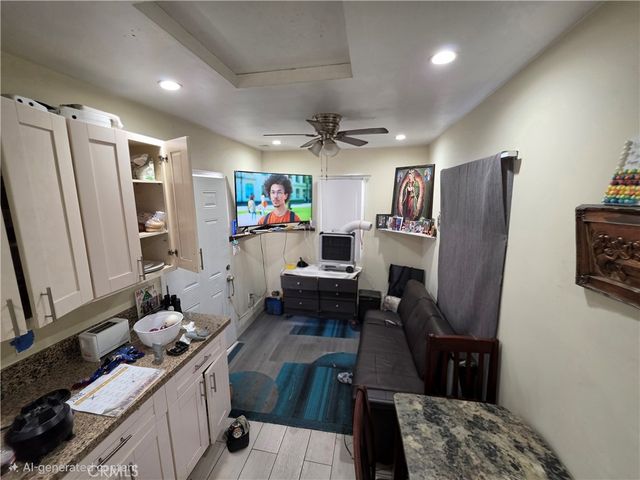 6302 Brynhurst, Los Angeles, CA 90043