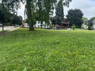 2511 N 15TH STREET, Milwaukee, WI 53206