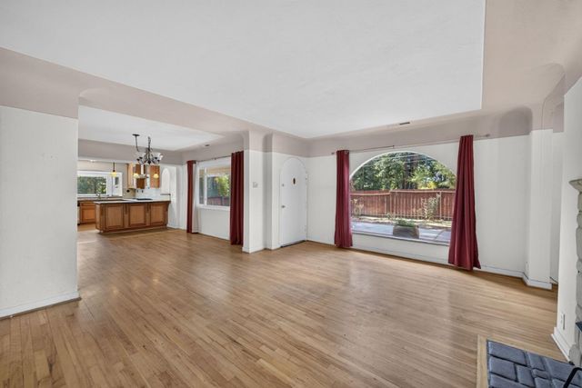 23889 Summit Road, Los Gatos, CA 95033