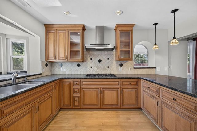 23889 Summit Road, Los Gatos, CA 95033