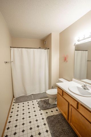 2111 61st Avenue S, Fargo, ND 58104