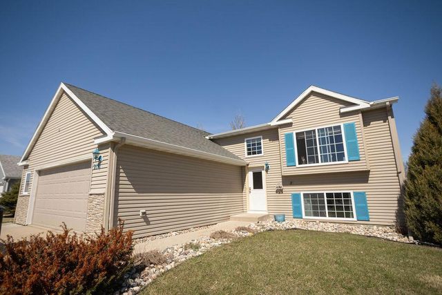 2111 61st Avenue S, Fargo, ND 58104