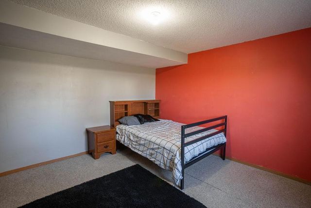 2111 61st Avenue S, Fargo, ND 58104